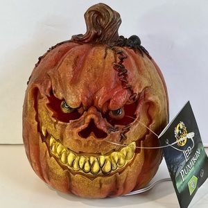 HALLOWEEN LED Scary Pumpkin with orange inner lights NWT 5” X 6” plastic